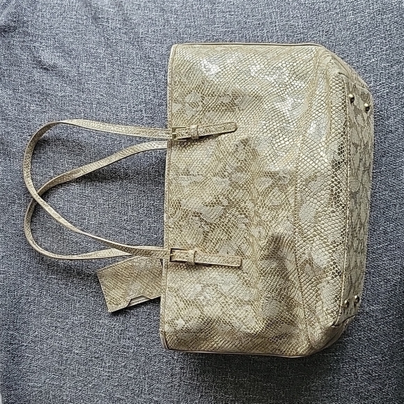 NWOT NINE WEST Metallic Golden Tote - Picture 2 of 11